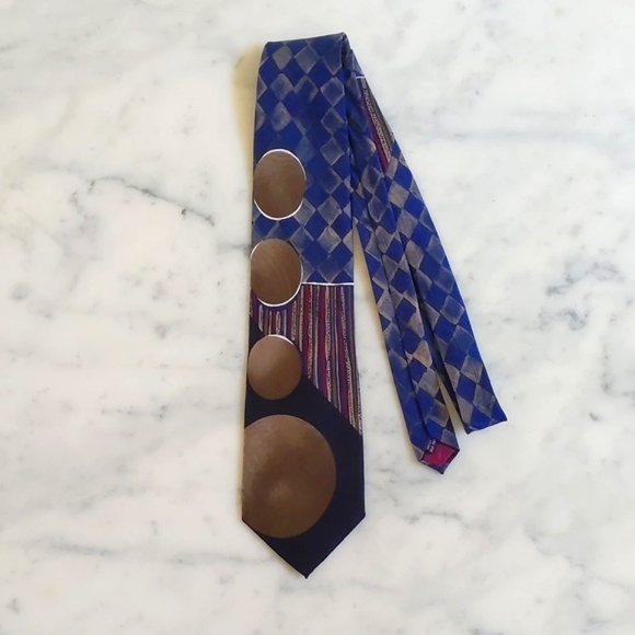 NWOT. Oaktree Imported Silk Tie with Multicolor Design Patterns. - Picture 2 of 5